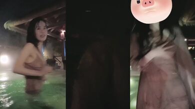 【极品稀缺魔手外购】最新《疯狂抖音》新篇之《美女妈妈》美女妈妈在家不穿内裤好骚 牙刷刷BB 嫩模拍摄现场 (3)